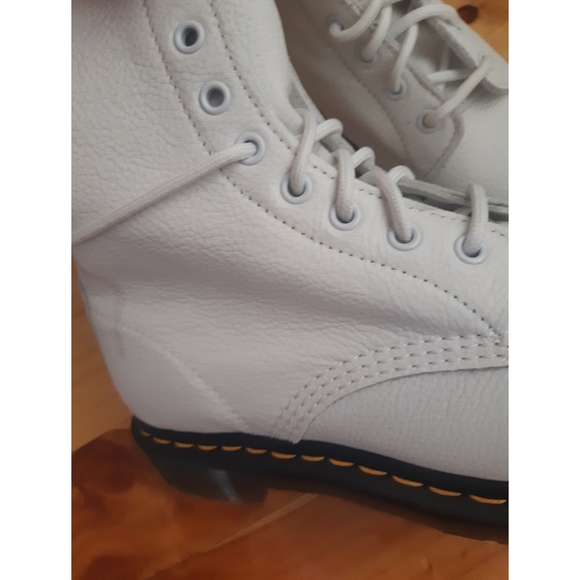 DR. MARTENS 1460 Pascal Lace-up Boots in Optical White NEW *Size Wms 8* - Picture 11 of 12